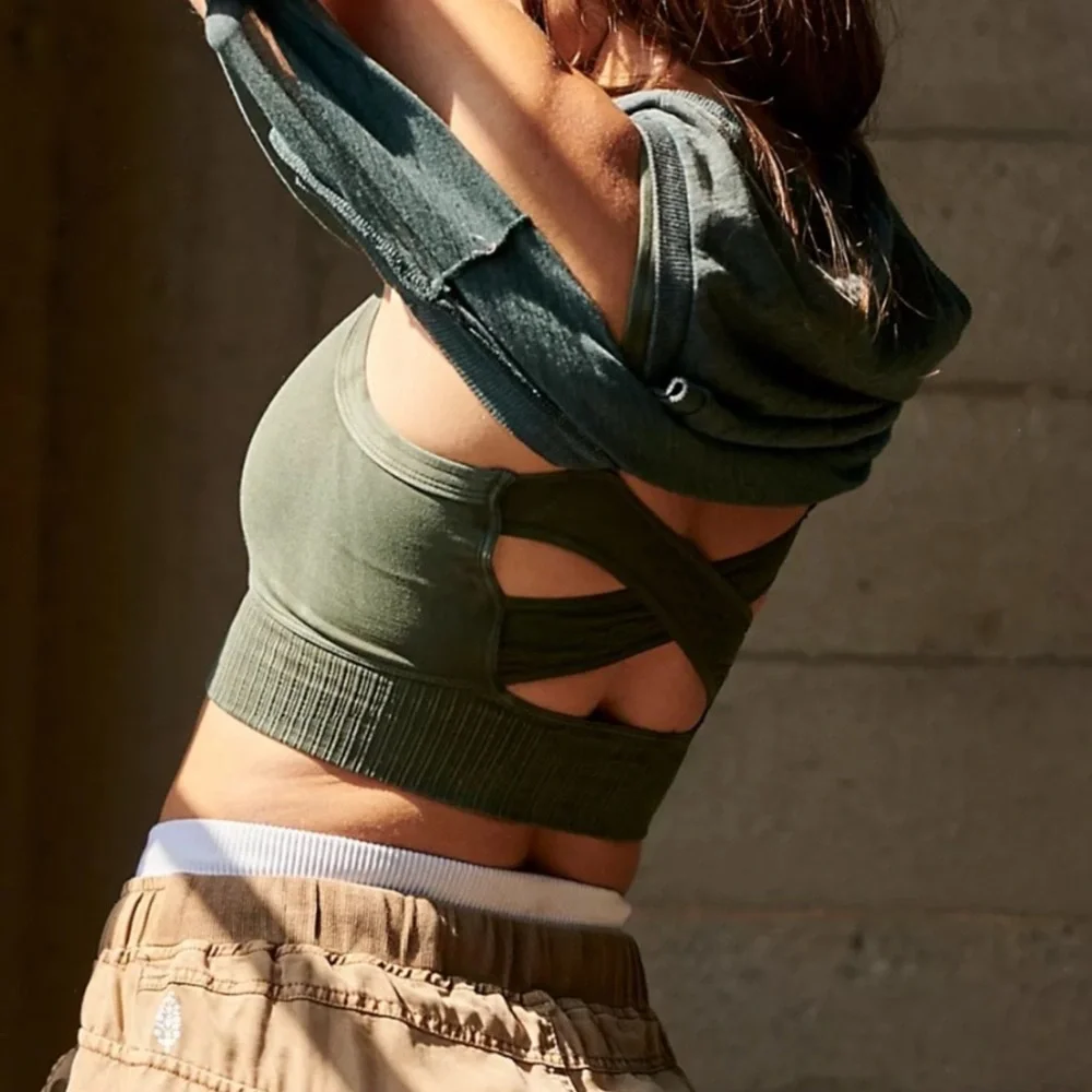 RARE! Free People Good Karma Scoop Neck Bra🌿 - Picture 4 of 9